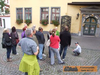 Vorm Erfurter Hochzeitshaus