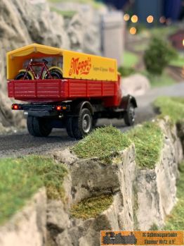 Der RC-Maggi-Truck kommt wieder zur&uuml;ck.