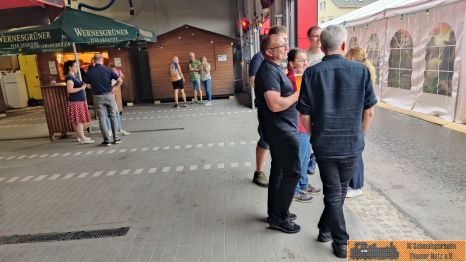 Ein paar G&auml;ste.